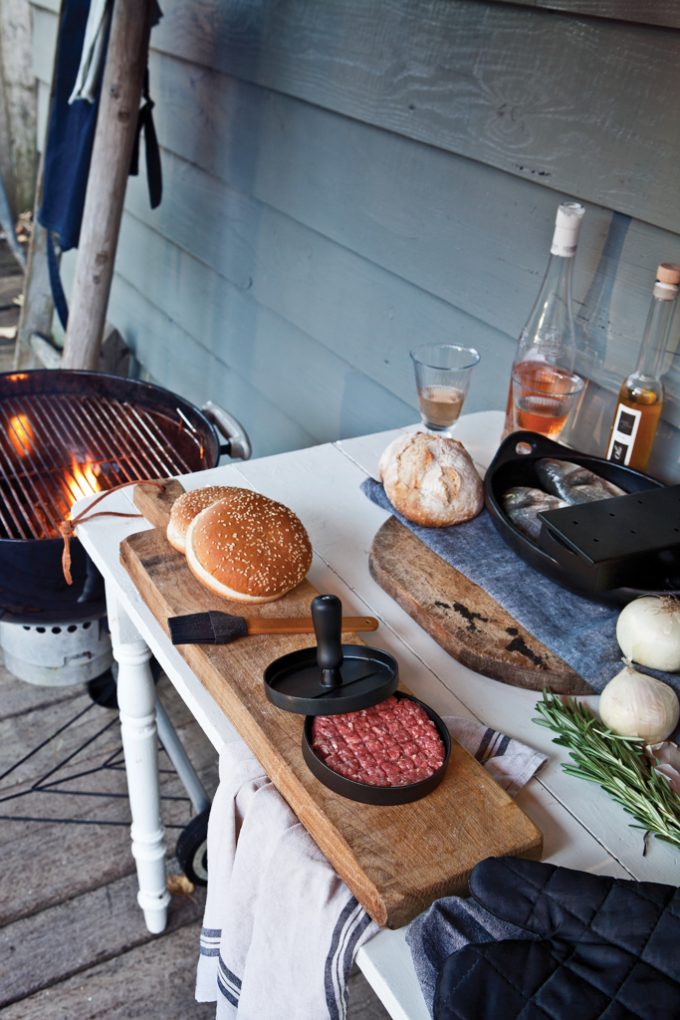 BBQ set s prešom za hamburgere i kistom - Slika 6